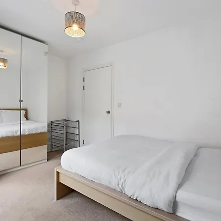 London Dockside Apartment Exterior photo